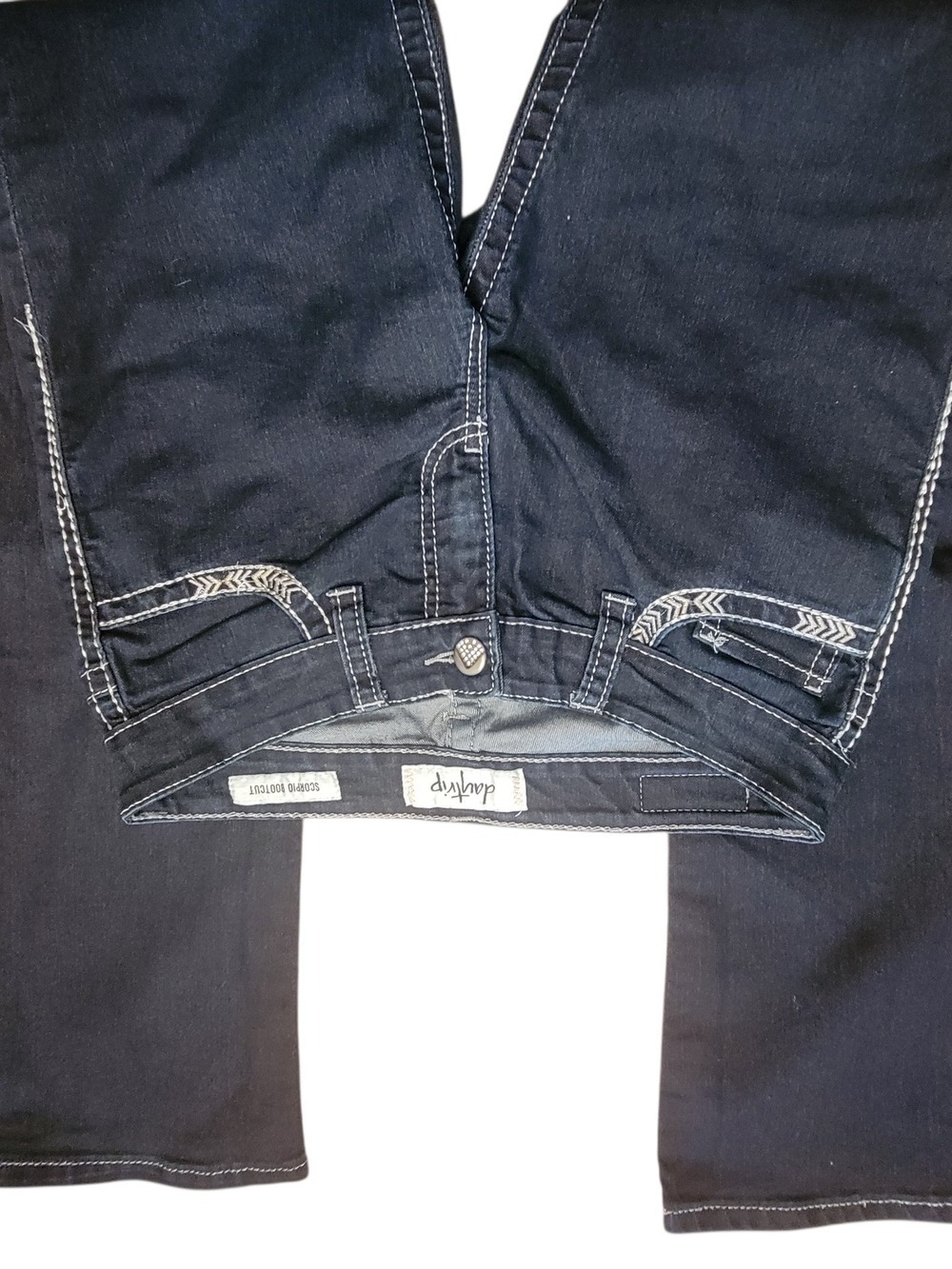 DayTrip Women's Dark Indigo Bootcut Jeans with Contrast Stitching 32/30